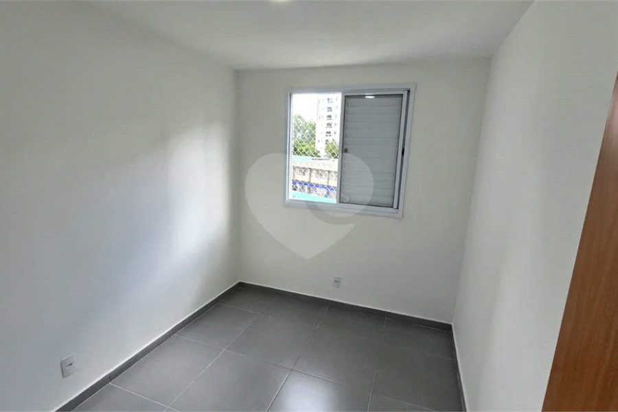 APARTAMENTO COM DOIS DORMITÓRIOS E UMA VAGA NA RAIMUNDO PEREIRA DE MAGALHÃES.