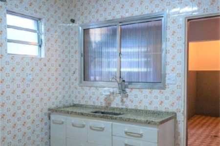 Imóvel para você investidor com 2 casas independentes a 500 metros do metrô São Lucas