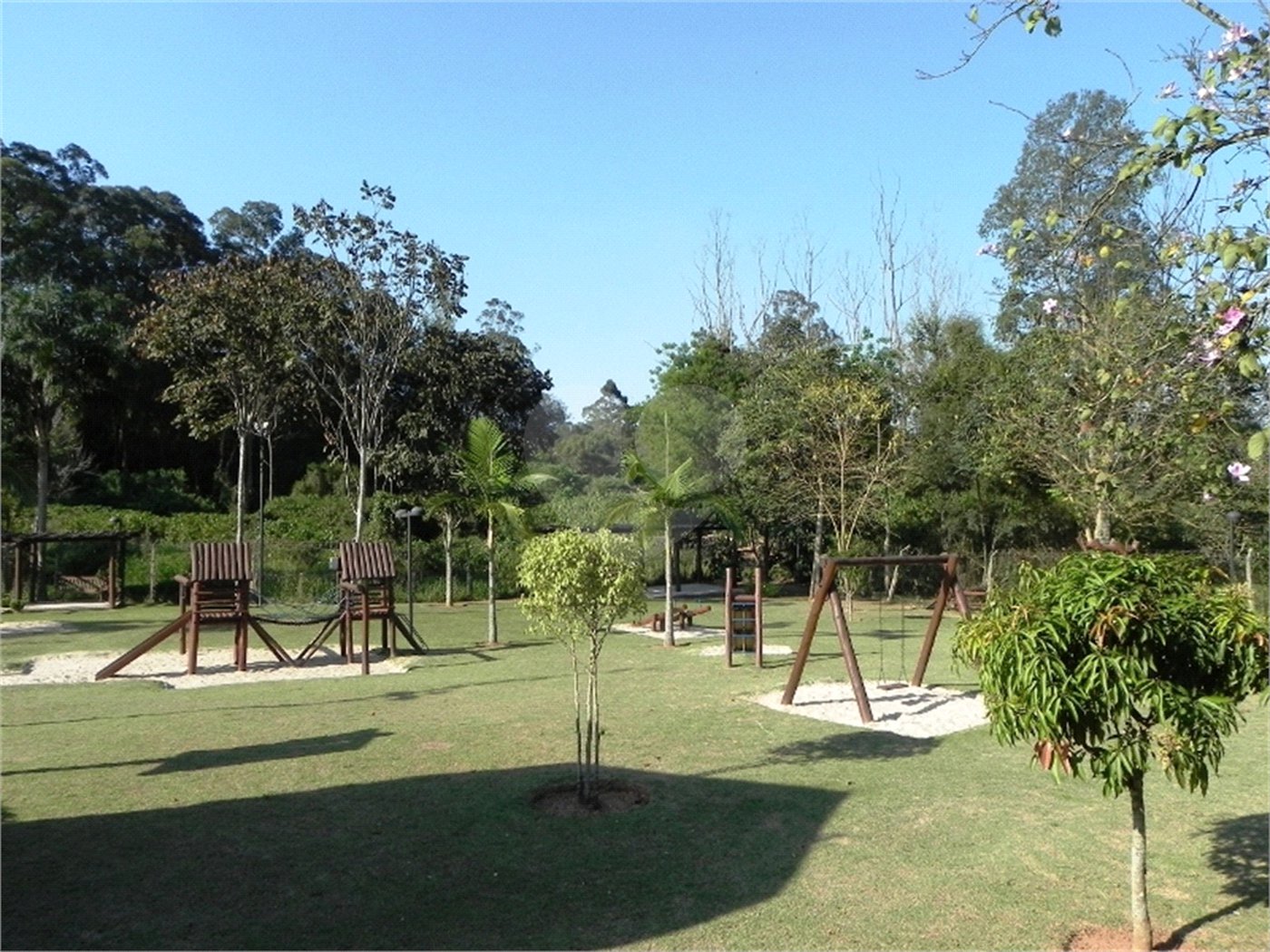 Casa á venda – Granja Viana