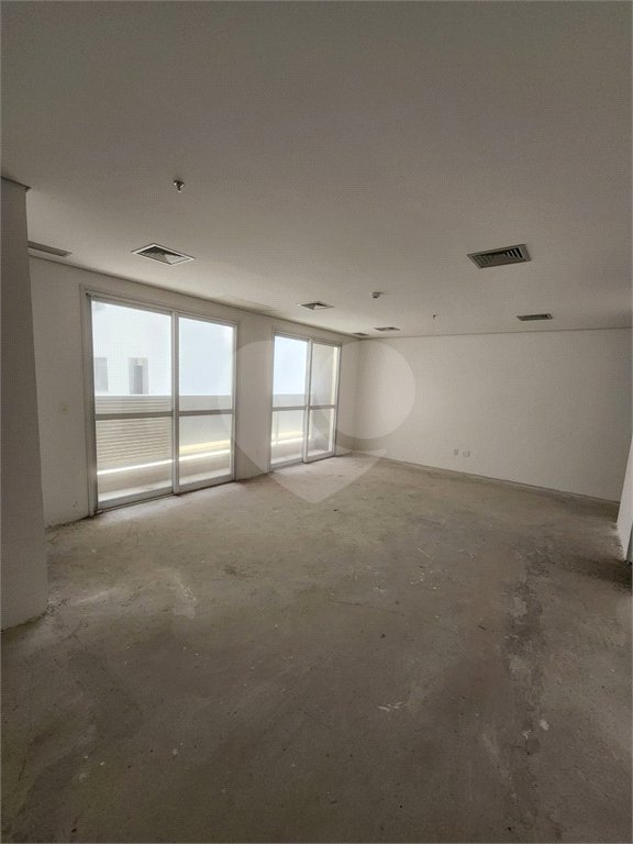 Sala comercial a venda em frente ao Allianz Parque