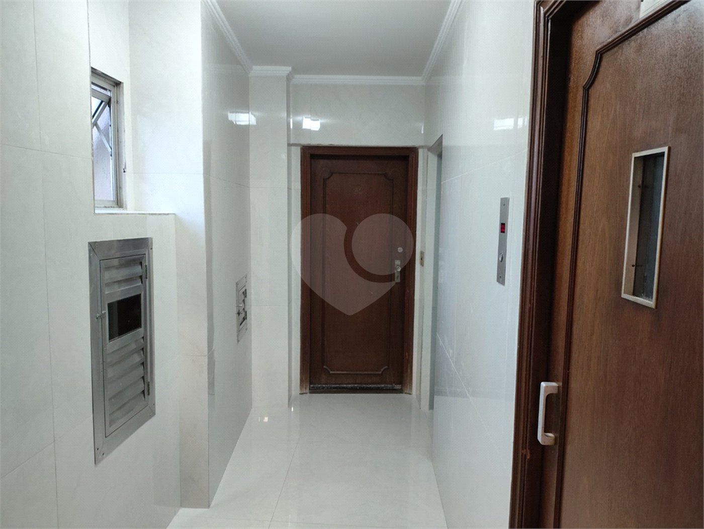 Belíssimo apartamento de 168,62m² no Belenzinho todo reformado com 3 dorm e 2 vagas .Aceita Permuta