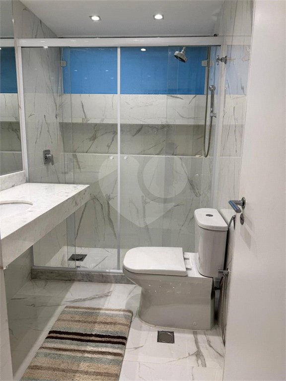 Apartamento à venda com 2 quartos e 3o reversível, no Baixo Jardins