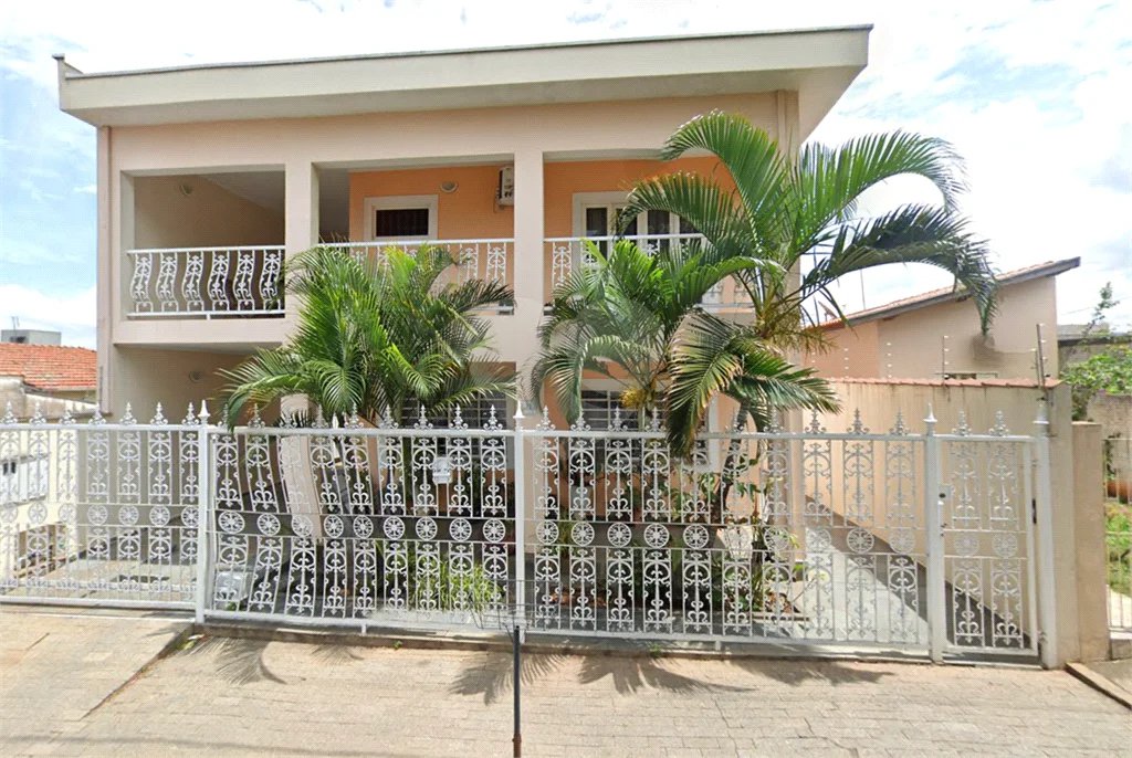 Casa a venda na cidade de São Pedro - SP.