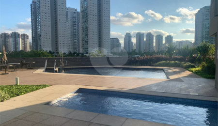 Apartamento à venda com 2 quartos, sendo 1 suíte,  em Parque Industrial Tomas Edson, São Paulo, SP