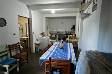 Oportunidade Única no Santa Felícia: Casa 3 dormitórios, Conforto, Espaço de Sobra e a Melhor Localização de São Carlos!