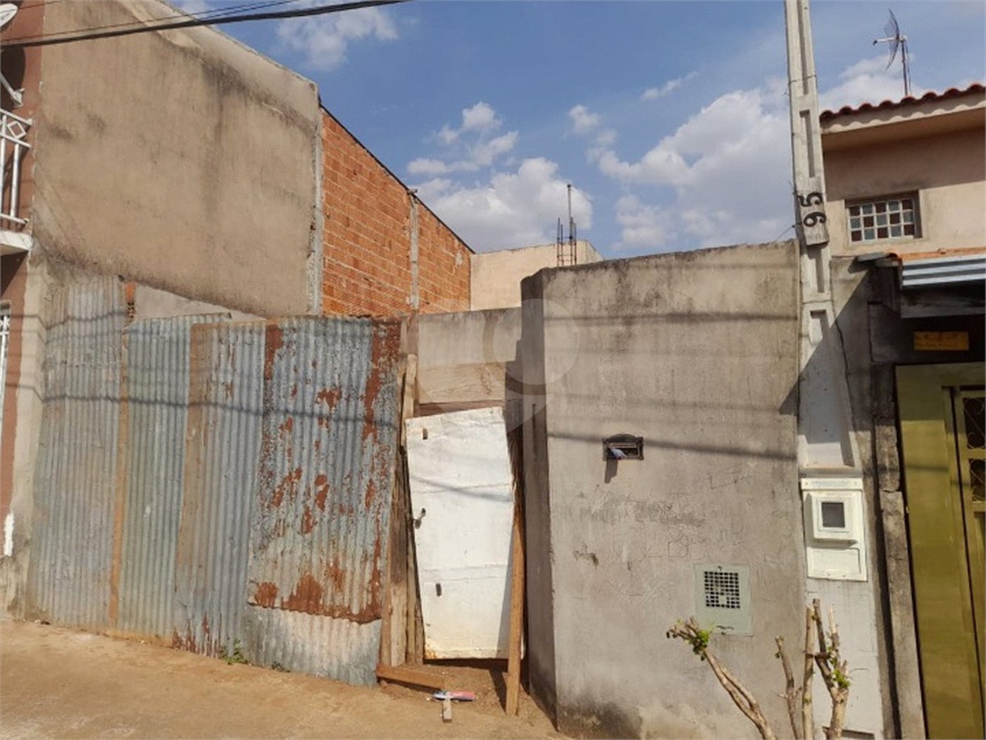 Casa em Construção à Venda no Bairro Romeu Tortorelli