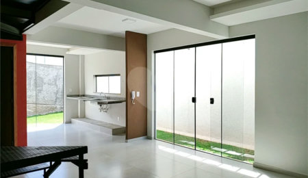 Casa para alugar com 2 suítes,  no condomínio Alto Vitória, Poços de Caldas - MG