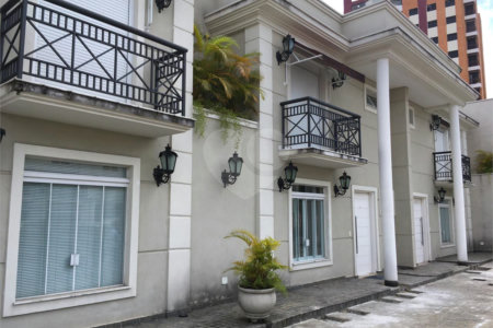 Casa alto padrão à venda na Vila Monumento
