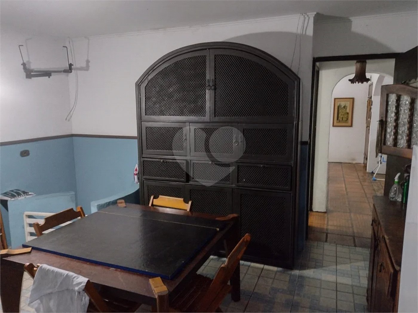 Casa à venda na Vila Mariana de 300 metros quadrados, com 3 dormitórios, 1 suíte e 2 vagas.