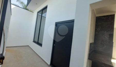 Casa à venda com 3 quartos, sendo 1 suíte,  em Terras de São José, São João da Boa Vista, SP