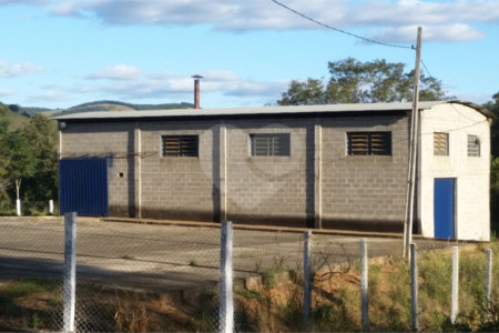 Fazenda com pasto a venda em Morungaba