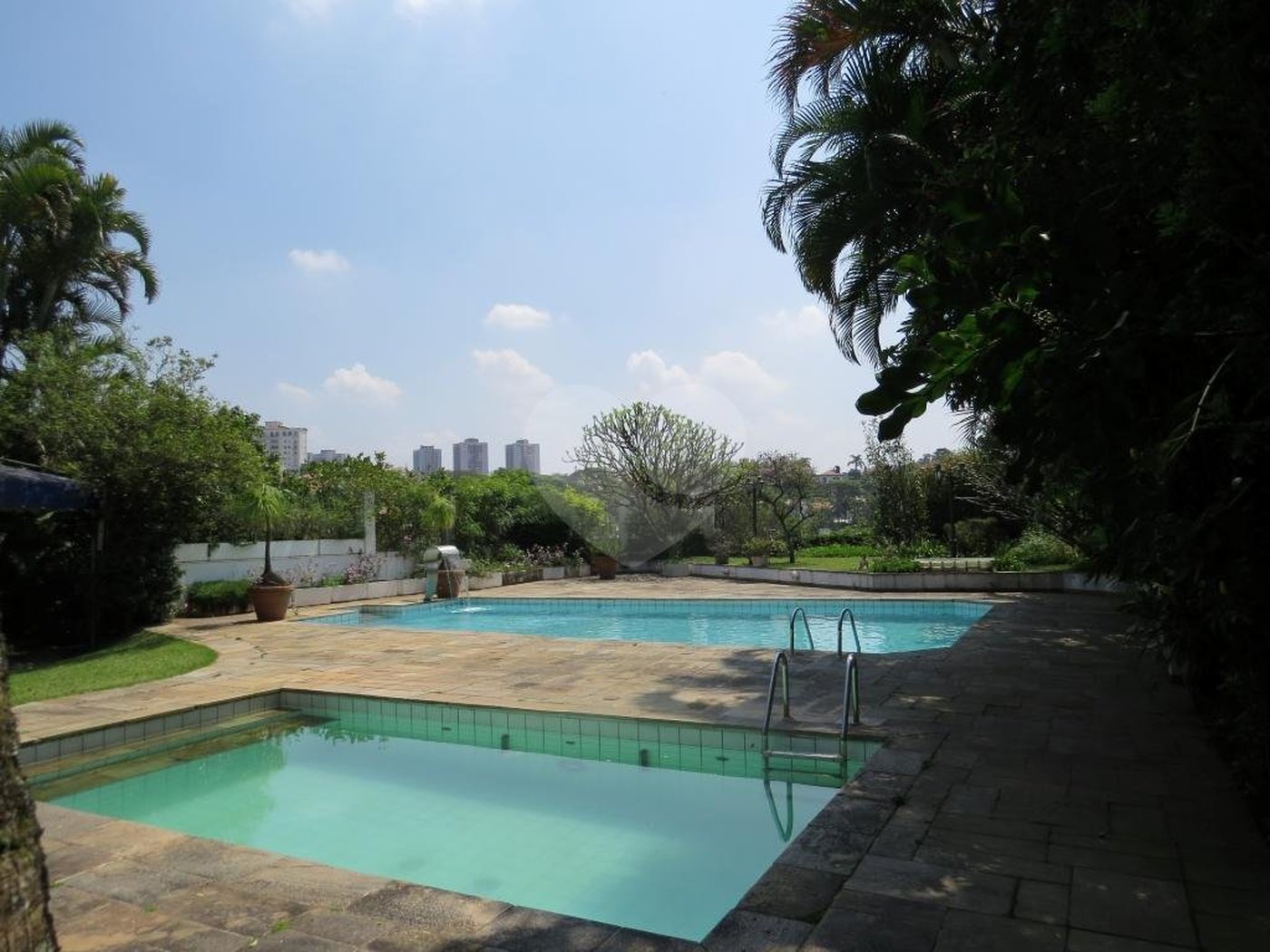 Casa de Vila à venda com 4 suítes em Morumbi, São Paulo, SP