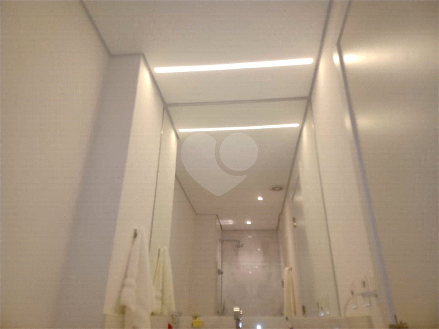 Apartamento 66 m ², com 1 dorm, 2 vagas de garagem no Jd Europa.