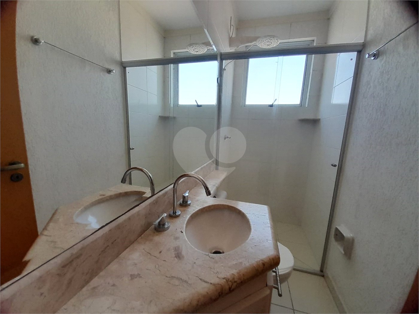 Apartamento à Venda ou para Locação no Edifício Marchal Estilo - São Carlos