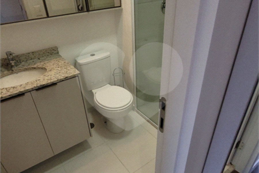 Apartamento de 2 quartos mobiliado à venda no Paraíso