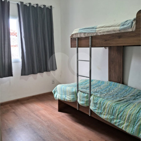 Casa de Vila à venda com 3 quartos, sendo 1 suíte, em Vila Pasti, Louveira, SP