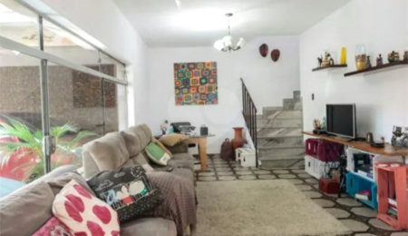 Casa à venda com 3 quartos, sendo 1 suíte, em Mooca, São Paulo, SP