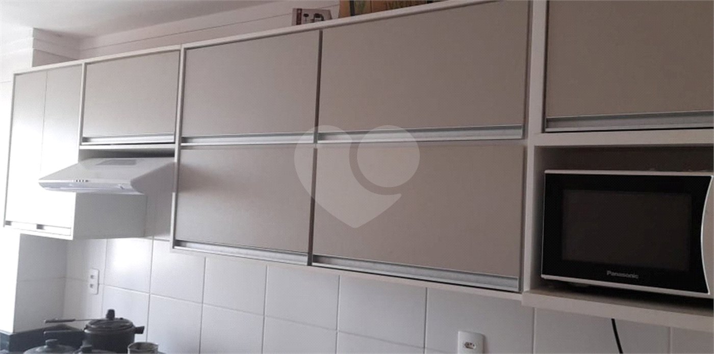 Apartamento no Condomínio Parque dos Manacás