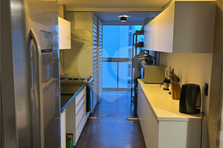 Apartamento 2 quartos, sendo 1suíte. 2 banheiros. Cozinha americana. Living com 2 ambientes com varanda gourmet,