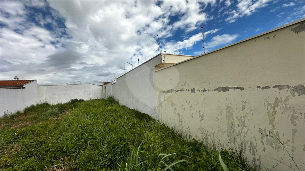 Terreno à venda em Jardim São João Batista, São Carlos - SP