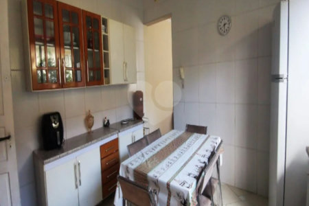 Casa com 130m², 2 quartos, à venda no Cambucí