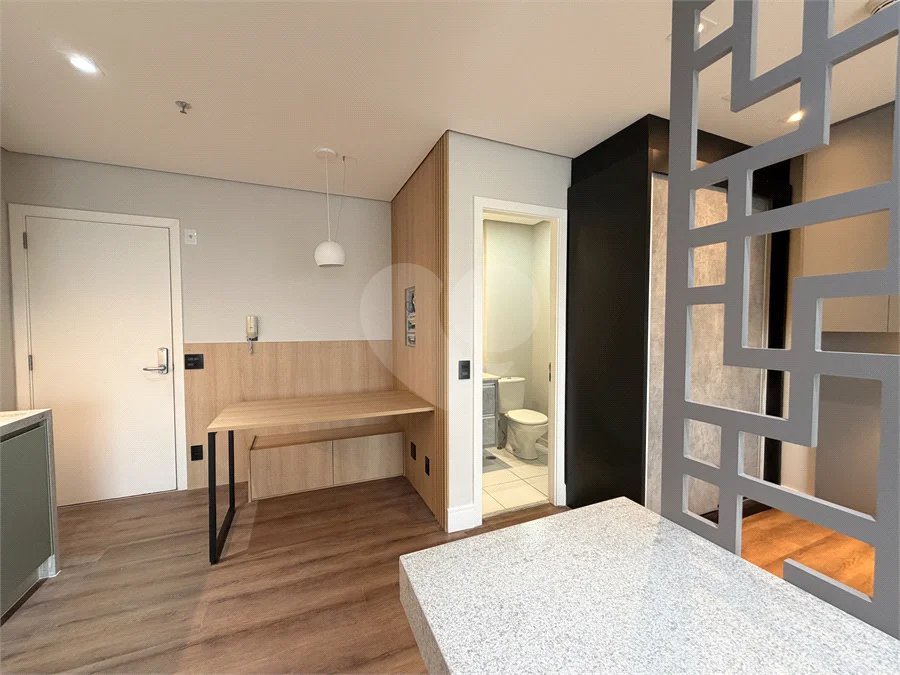Flat Mobiliado e Reformado de 42 m² com Varanda e Vista Panorâmica em Frente ao Shopping Metrópole – Centro de SBC