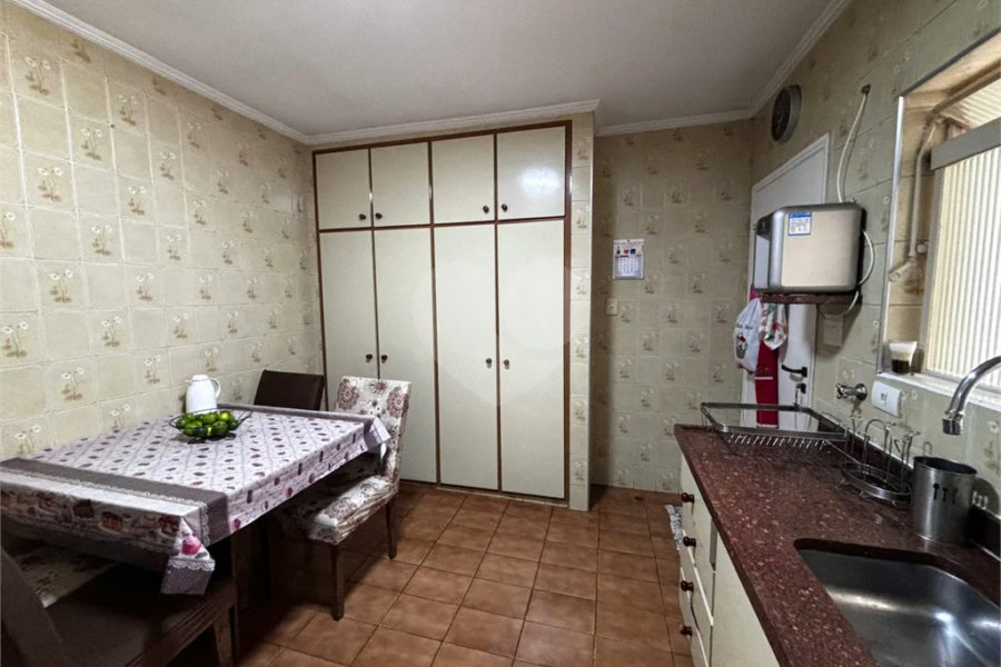 Casa com 03 dormitórios e 04 vagas Parada Inglesa