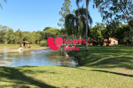 SITIO A VENDA, 33.000,OOM² COM 3 DORMITORIOS 1 SENDO SÚITE, 2 BANHEIROS, BAIRRO BOA VISTA, CAÇAPAVA