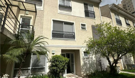 Casa à venda com 3 quartos, sendo 2 suítes, no condomínio Townhouse Village Morumbi, São Paulo - SP