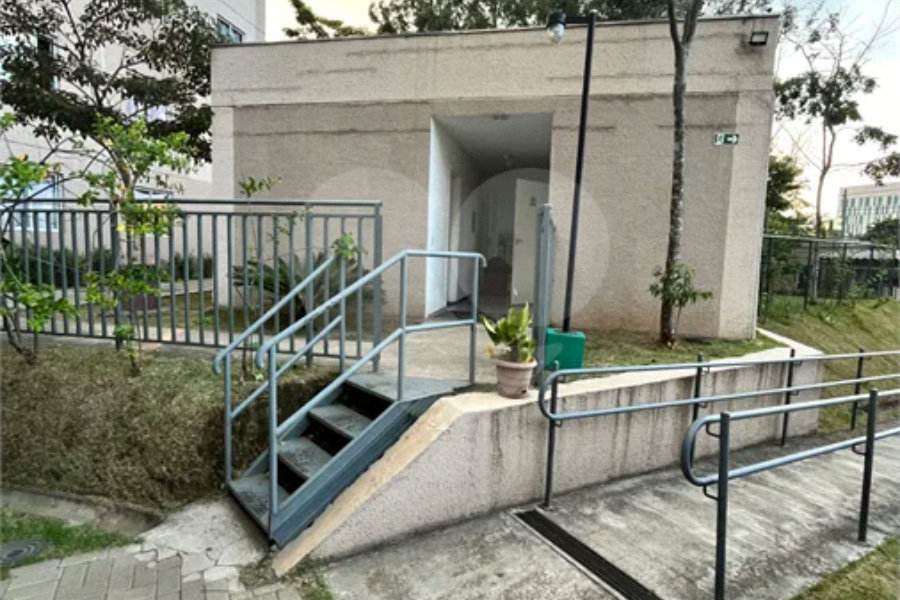 Apartamento a Venda com 2 Dormitórios Jaraguá / SP