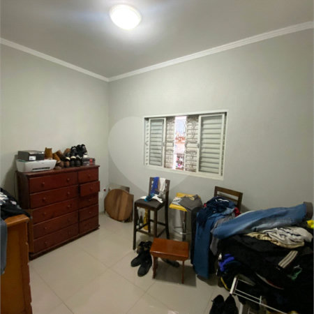 Casa Térrea com 2 dormitórios, sendo 1 suíte.