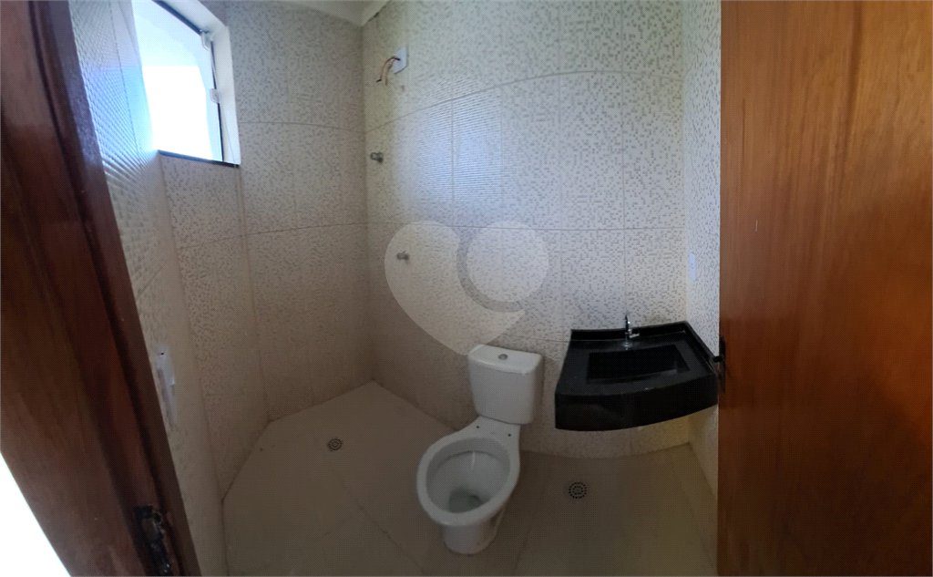 Sobrado novo de 3 quartos, 1 suíte, com 100 m², 2 vagas de garagem à venda no Jardim Eliane SP