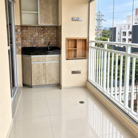 Apartamento de 84 m² no Centro de São Bernardo do Campo, com 2 dormitórios + 1 reversível, varanda gourmet com churrasqueira e lazer completo de clube.