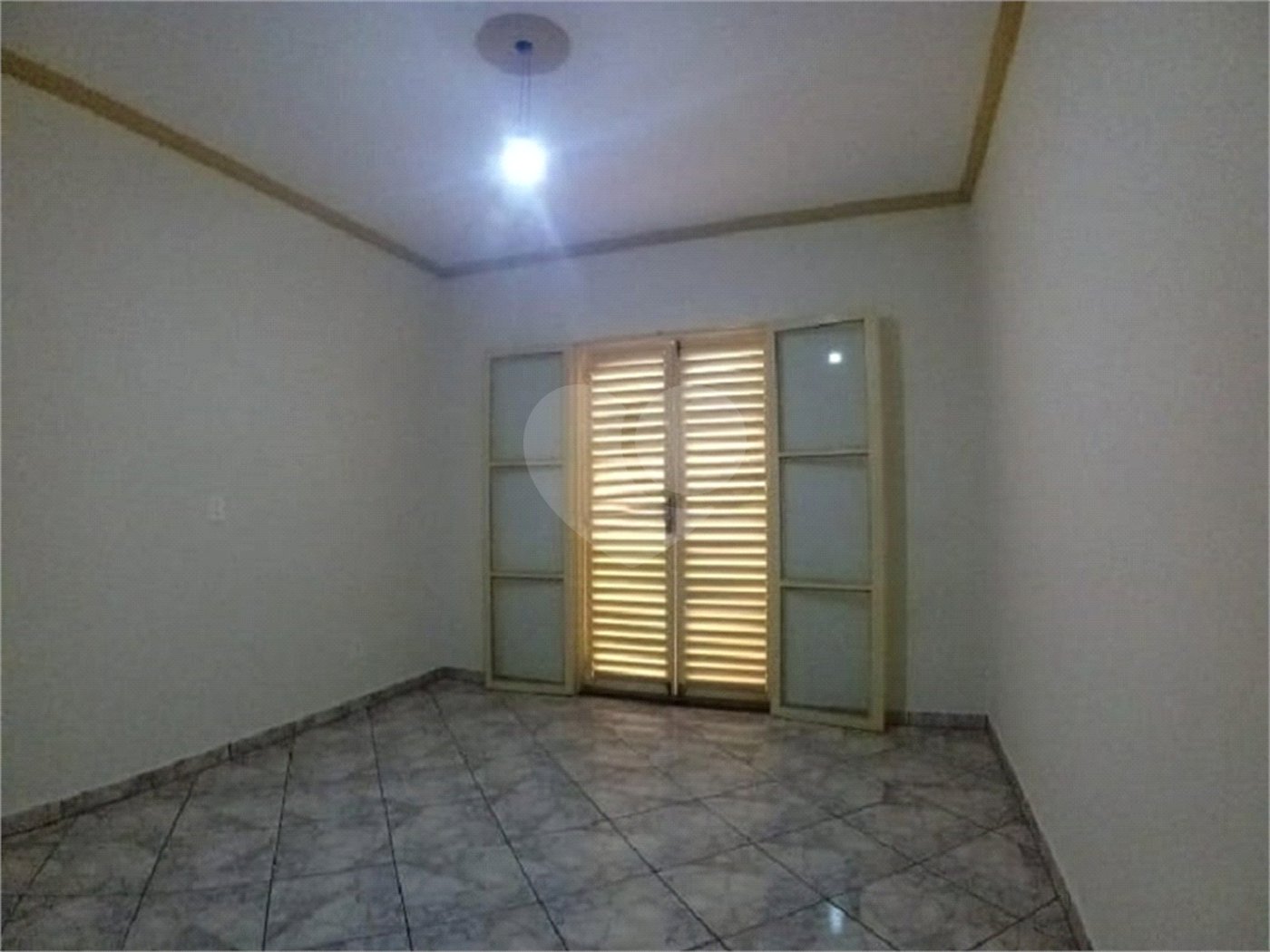 Sobrado à venda com 4 quartos, em Residencial Itamarati