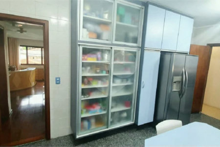 Apartamento à venda no Planalto Paulista de 147m² com 3 suítes e 3 vagas.