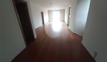 Apartamento à venda com 4 quartos, sendo 1 suíte,  no Centro, São Carlos, SP