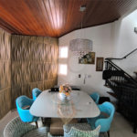 Casa à Venda no Santa Marta com 3 Suítes e Piscina