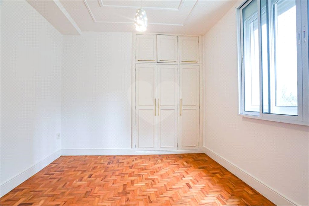 Apartamento na Bela Vista com 228m² 3 dormitorios Aceita e estuda Permuta.