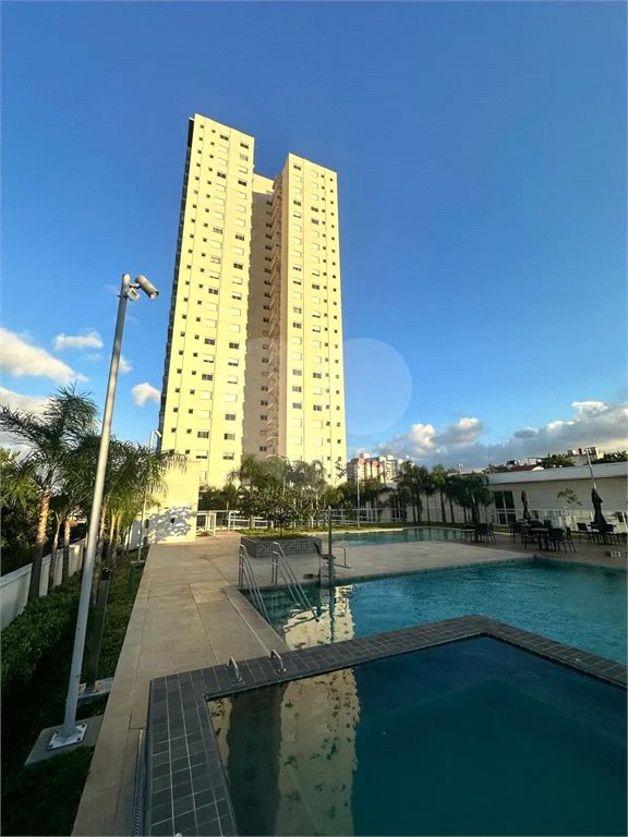 Apartamento à venda no bairro Vila Regente Feijó com 165 m² de área útil construída, com 3 dormitórios, sendo 3 suítes,Mobiliado com 3 Suítes 3 Vagas no Araribá Home Resort