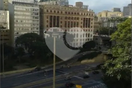 Studio / Kitnet No Centro em Frente ao Metrô