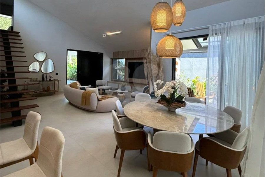 Casa à venda com 5 quartos, sendo 3 suítes, em Riviera de São Lourenço, Bertioga, SP