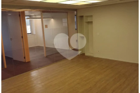 Conjunto comercial para locação na Vila Olímpia 384,81 m², 7 vagas de garagem