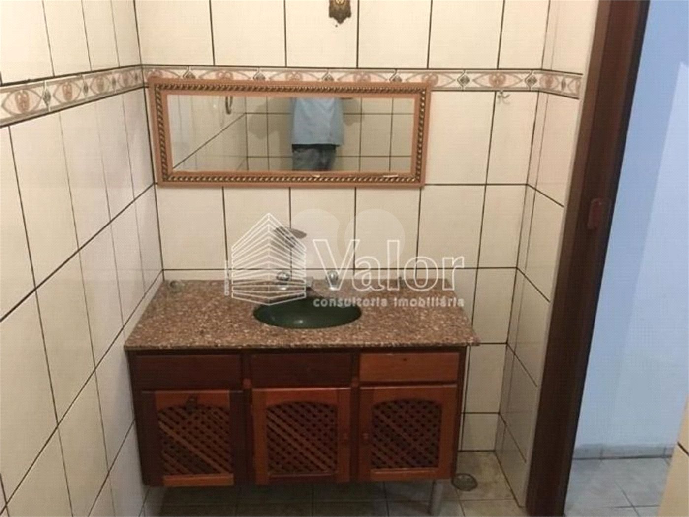 Casa Sobrado com piso cerâmico, com 3 dormitórios no Jardim Ricetti