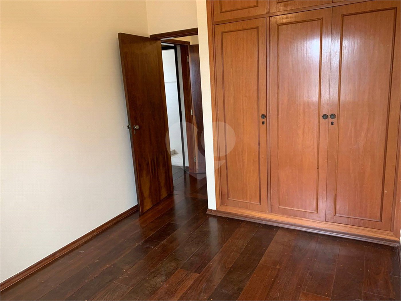 Apartamento à venda com 2 quartos, sendo 1 suíte,  em Jardim Aeroporto, São Paulo, SP