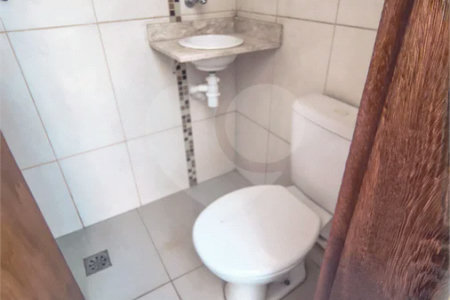 Casa com Suíte Master, Closet, Piscina e Espaço Gourmet Próxima ao Parque Ecológico- 03 quartos -com quintal