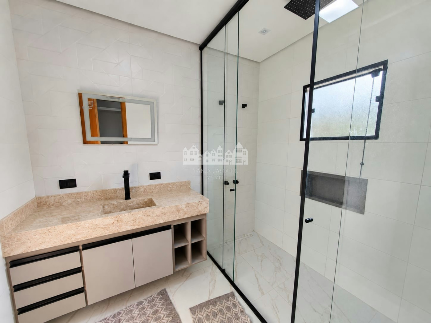 Casa à venda com 3 quartos, sendo 1 suíte,  em Condominio Quintas da Boa Vista, Atibaia, SP
