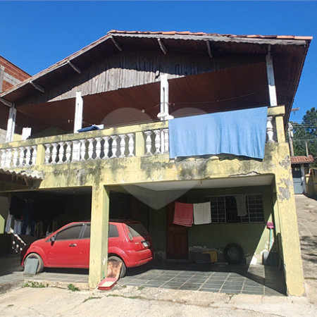 Chácara à venda com 3 quartos, sendo 1 suíte, no Centro, Nazaré Paulista, SP