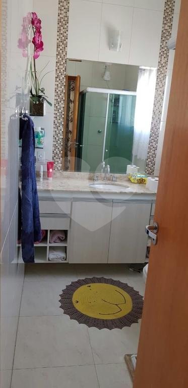 Sobrado à venda com 4 quartos, sendo 3 suítes, em Jardim Virginia Bianca, São Paulo, SP