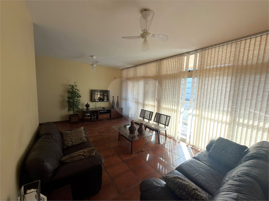 Apartamento à venda com 3 quartos, sendo 1 suíte, em Vila Nova, Cabo Frio, RJ