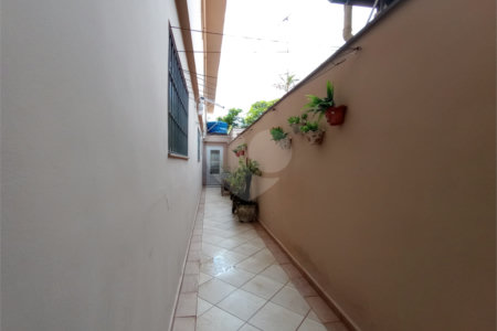 Sobrado à venda com 4 quartos, sendo 1 suíte,  em Jardim Prudência, São Paulo, SP